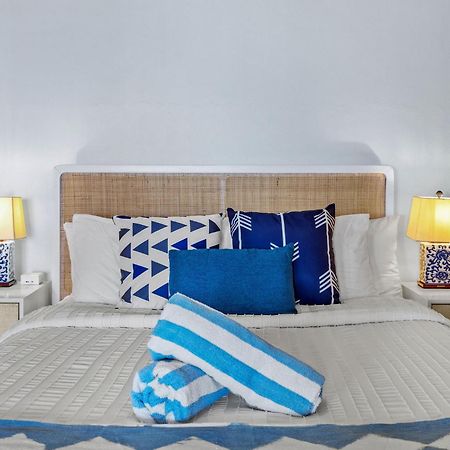 Tres Sirenas Beach Inn Ринкон Екстериор снимка