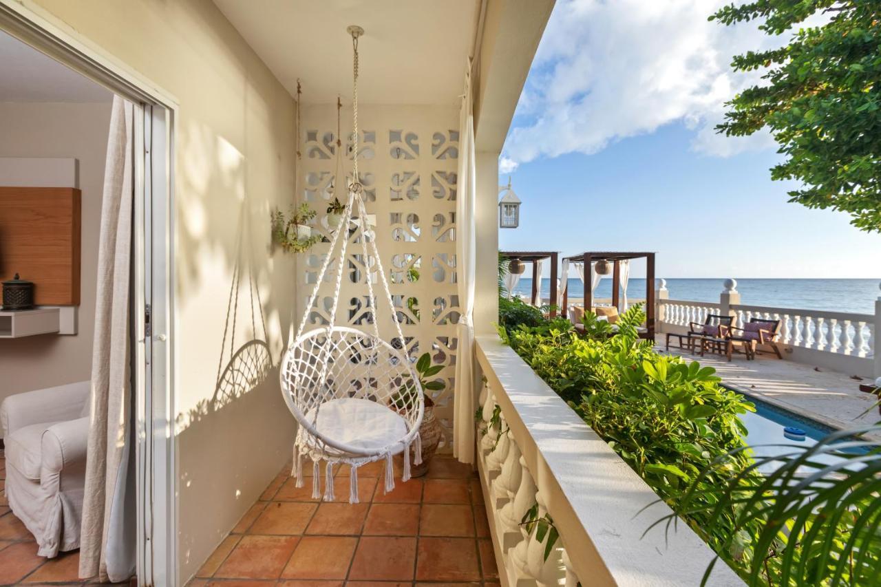 Tres Sirenas Beach Inn Ринкон Екстериор снимка