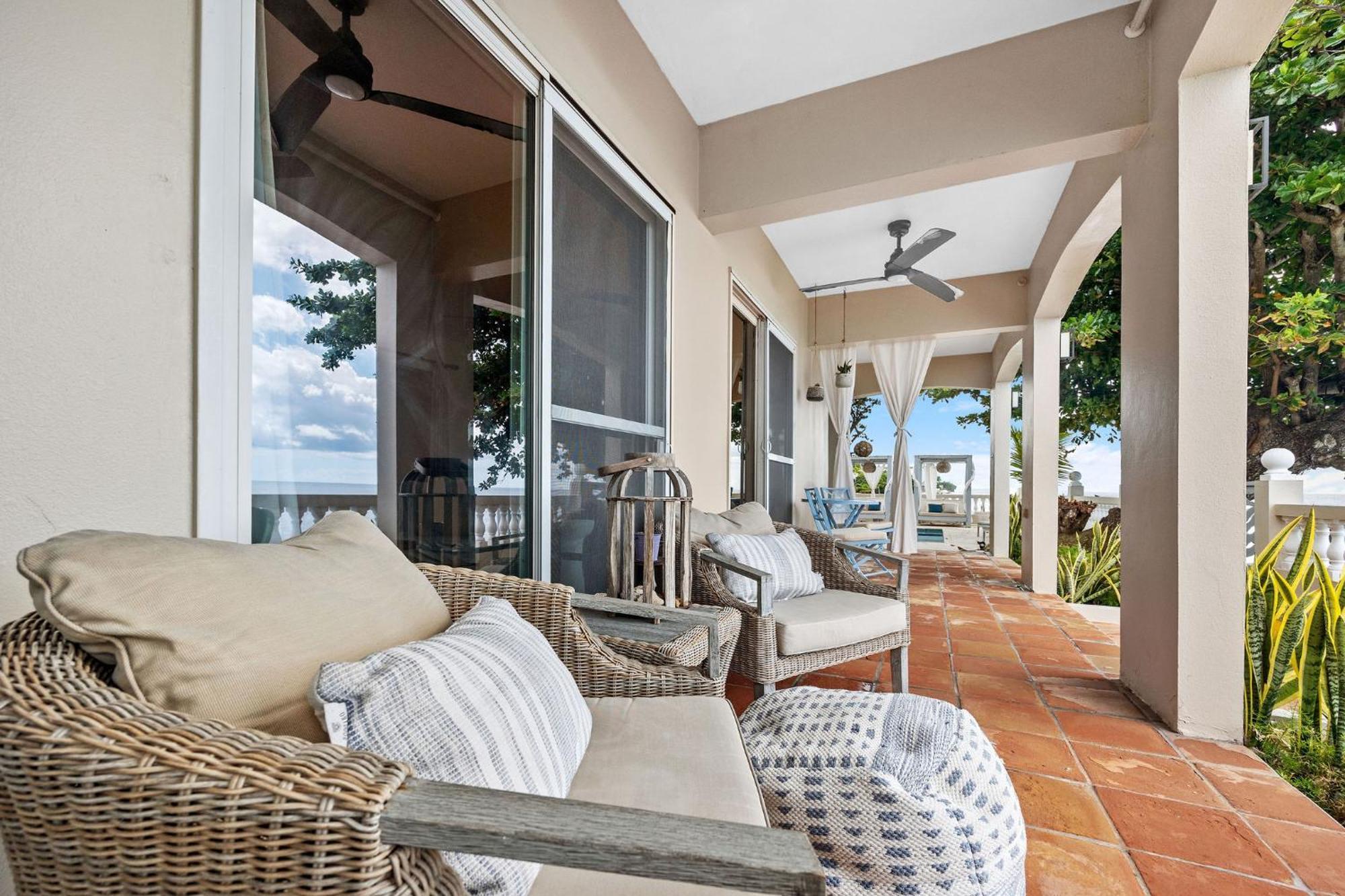 Tres Sirenas Beach Inn Ринкон Екстериор снимка