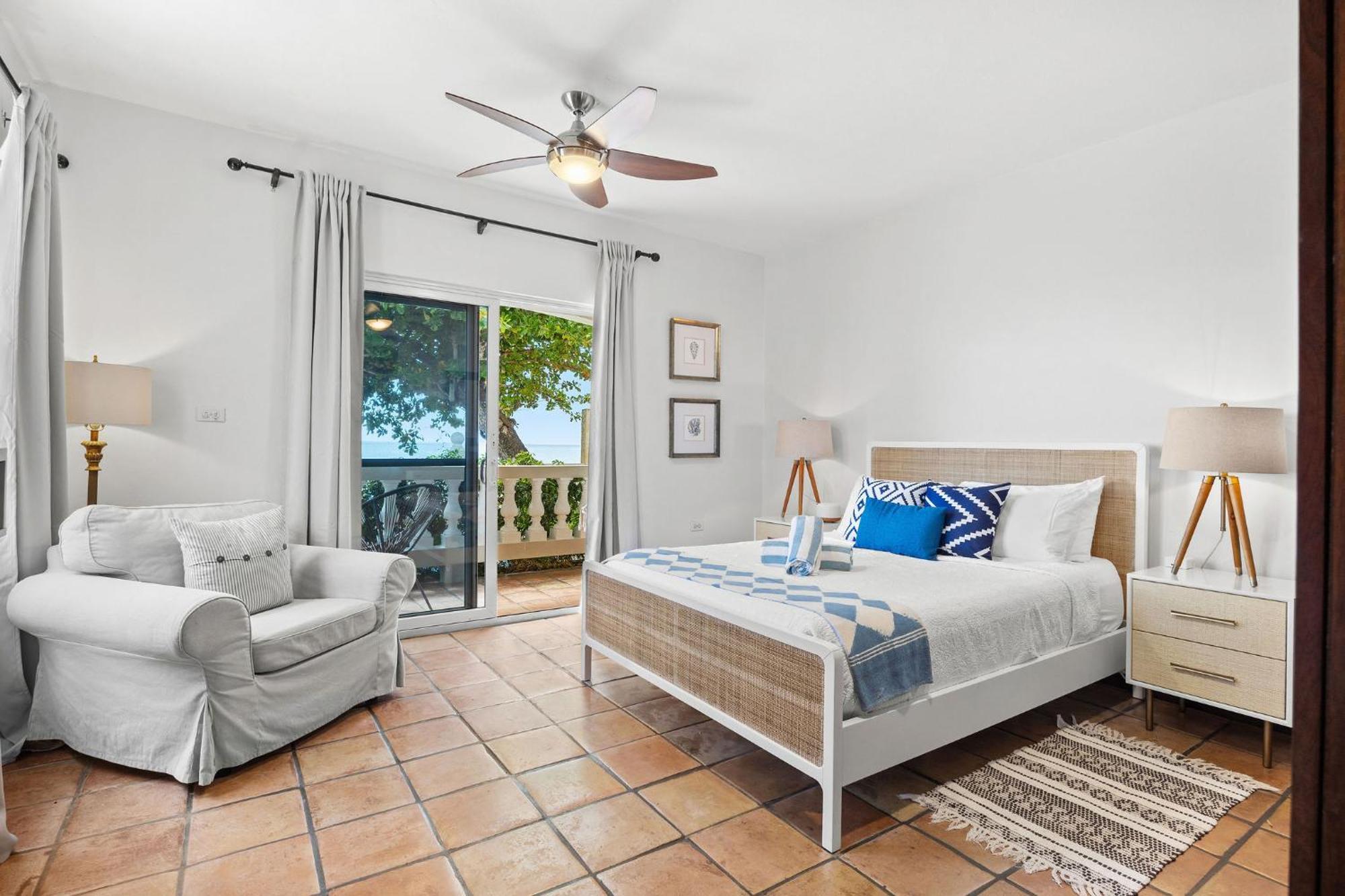 Tres Sirenas Beach Inn Ринкон Екстериор снимка